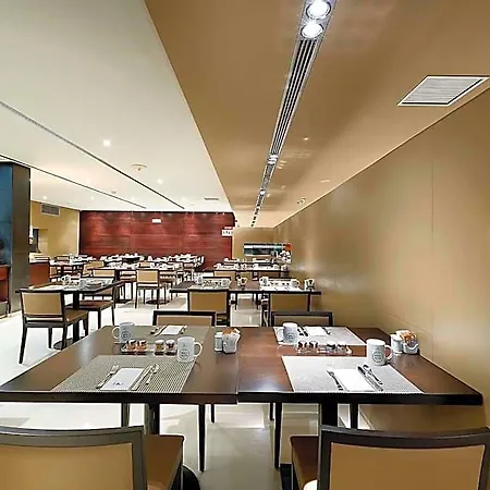 Eurostars Parque 4*