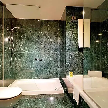מלון Eurostars Parque 4*