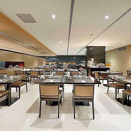 Eurostars Parque 4* ליסבון