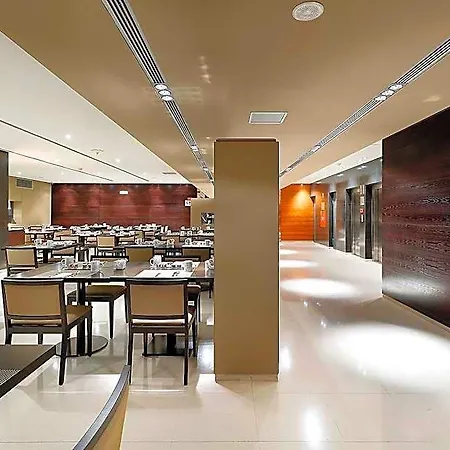 מלון Eurostars Parque 4*