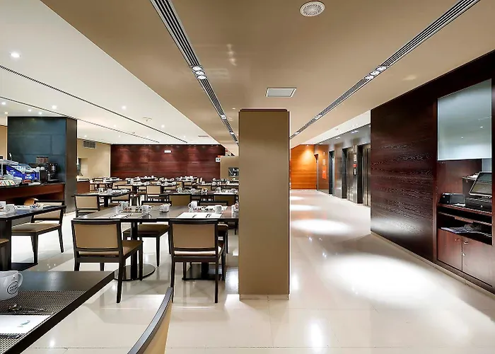 ホテル ユーロスターズ リスボア パルケ 4*