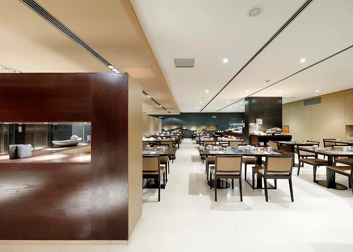 ユーロスターズ リスボア パルケ ホテル 4*