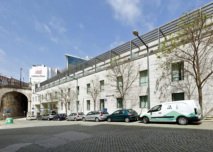 ユーロスターズ リスボア パルケ 4*