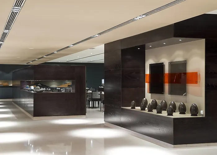 ユーロスターズ リスボア パルケ ホテル 4*