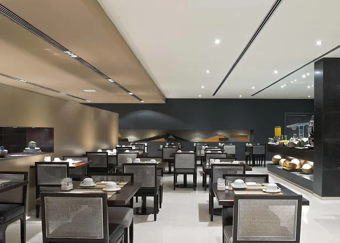 ユーロスターズ リスボア パルケ ホテル 4*